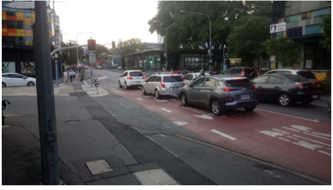 Misuse of Bus Lanes / Jump Zones